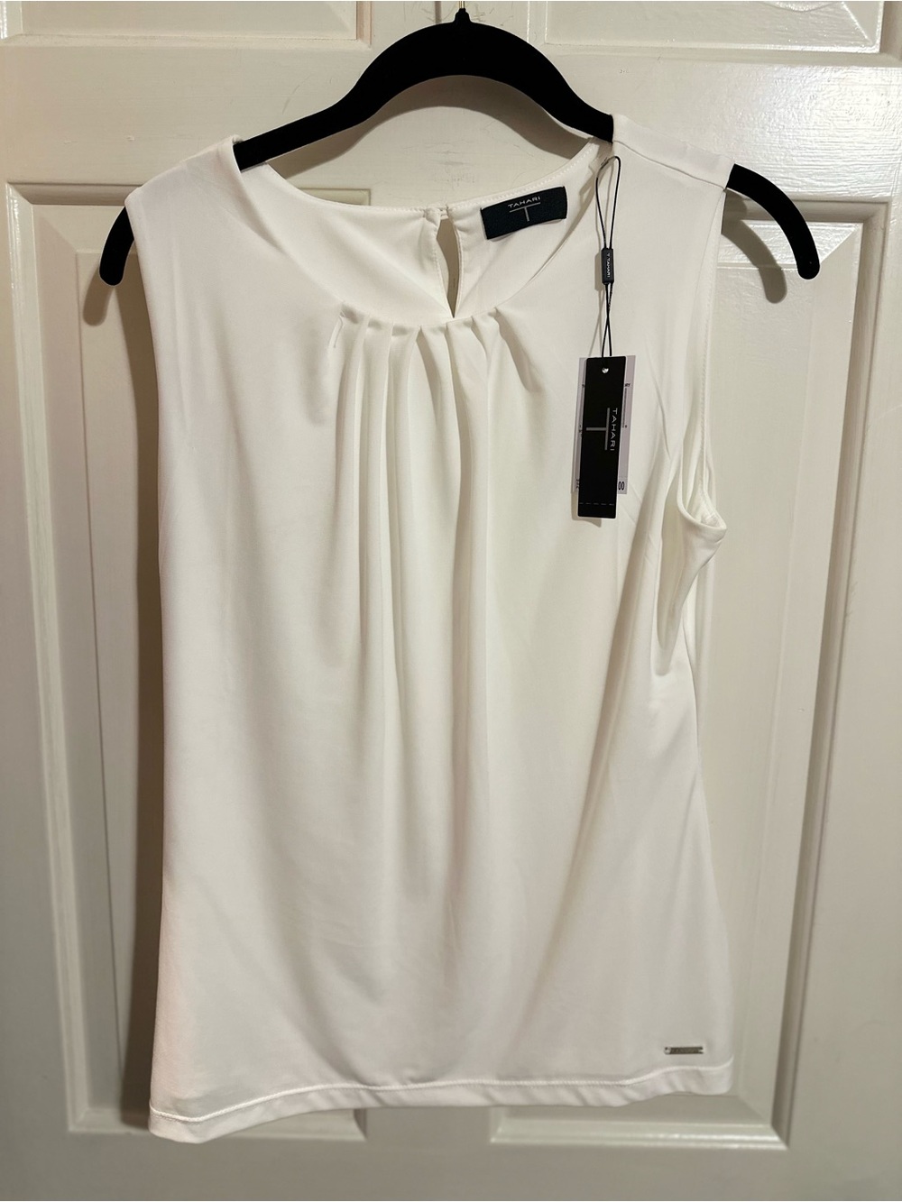Tahari Ivory Sleeveless Pleat-Front Camisole